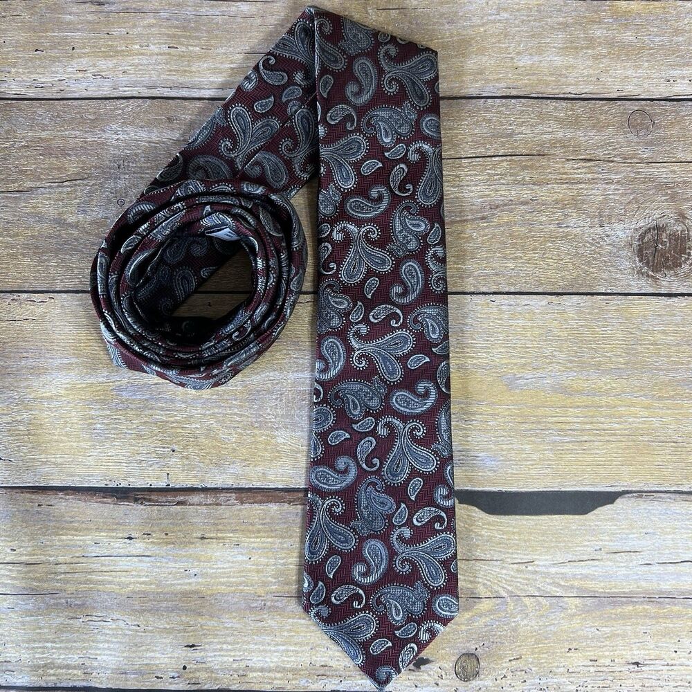 Croft & Barrow‎ Mens Necktie Burgundy Red Silver Paisley Polyester Dress Tie